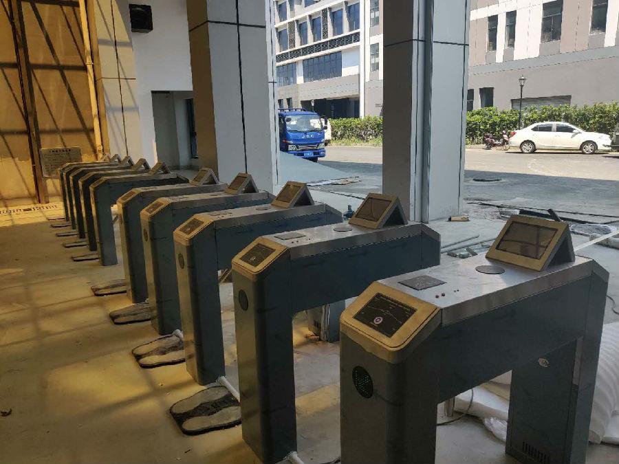 ESD三輥閘防靜電門禁案例圖 (3).JPG